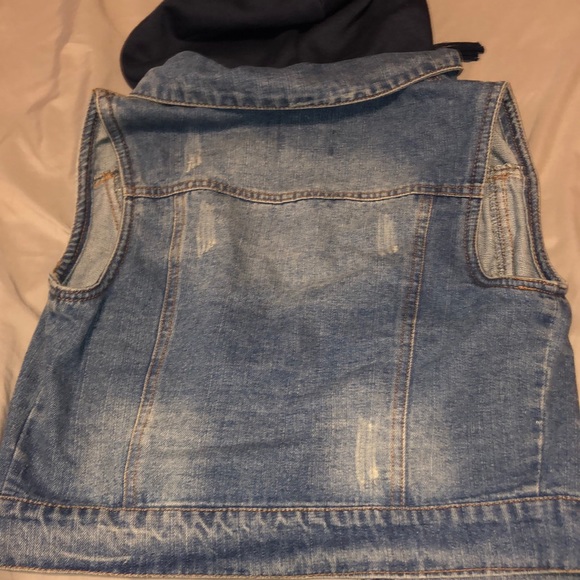 Hooded Jean Vest - Picture 4 of 4